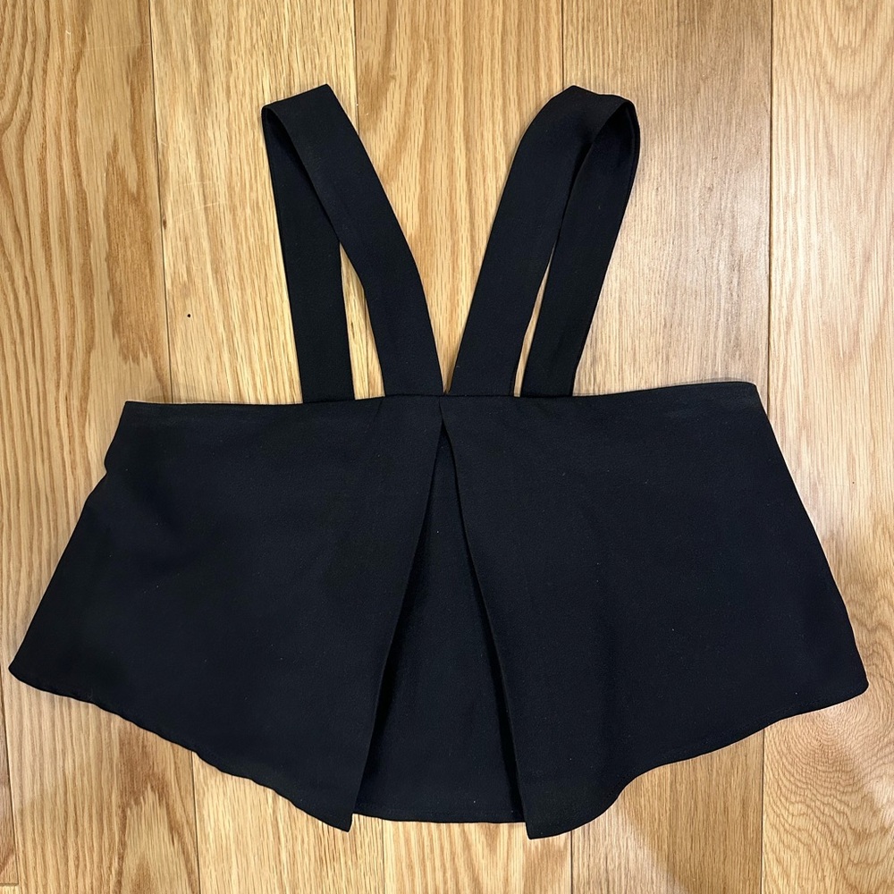Black Sleeveless Crop Top